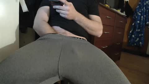 Snapshot of hockeyplayer206850 chatting on 12/06/24, 04:36 Hockey Player online show from 12/06/24, 04:36