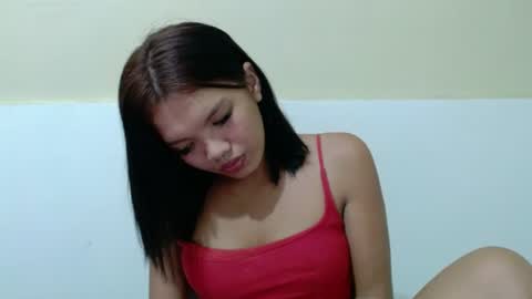 Snapshot of hoelyguine chatting on 07/13/26, 09:45 Guinevere3 online show from 07/13/26, 09:45