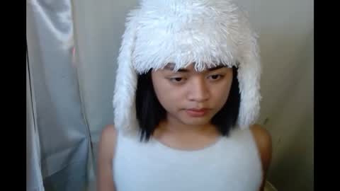 Snapshot of hoelyhanabi chatting on 11/29/25, 05:54 KIESH online show from 11/29/25, 05:54