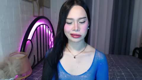 Snapshot of hoelymolly chatting on 07/06/26, 07:16 hoelymolly online show from 07/06/26, 07:16