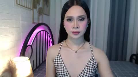 Snapshot of hoelymolly chatting on 07/12/26, 09:17 hoelymolly online show from 07/12/26, 09:17