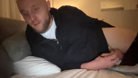 hohfhphfwpehfew online show from 01/01/25, 09:20