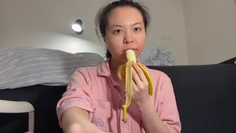 amy online show from 04/11/26, 03:05