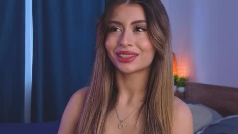 Snapshot of holayoula chatting on 02/02/26, 08:24 Moni Monica online show from 02/02/26, 08:24