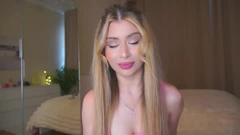 Moni Monica online show from 03/26/26, 10:10