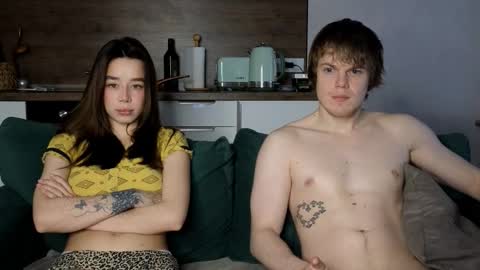 Snapshot of holdonbitch chatting on 11/16/25, 06:30 Misha and Stacy online show from 11/16/25, 06:30