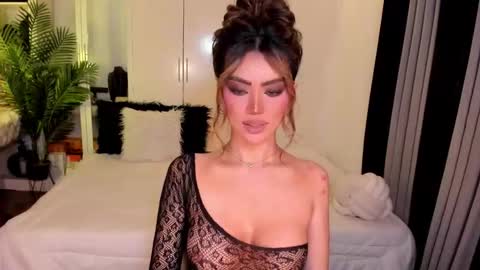 Ms. Laura online show from 09/21/25, 07:54