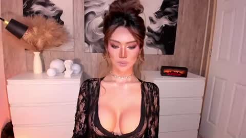 Ms. Laura online show from 06/19/26, 11:03