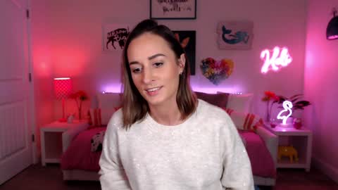 Holi Hurricane online show from 12/16/25, 04:06