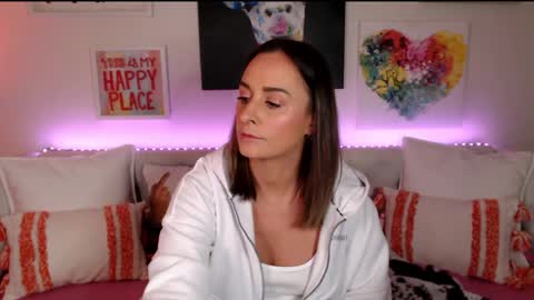 Holi Hurricane online show from 04/02/26, 04:21