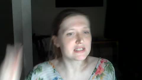 Snapshot of holistic_woman chatting on 07/02/26, 05:41 holistic_woman online show from 07/02/26, 05:41
