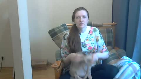 Snapshot of holistic_woman chatting on 07/05/26, 09:05 holistic_woman online show from 07/05/26, 09:05