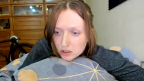 Snapshot of holistic_woman chatting on 07/25/26, 07:11 holistic_woman online show from 07/25/26, 07:11