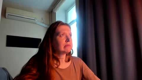 Snapshot of holistic_woman chatting on 08/03/26, 02:44 holistic_woman online show from 08/03/26, 02:44