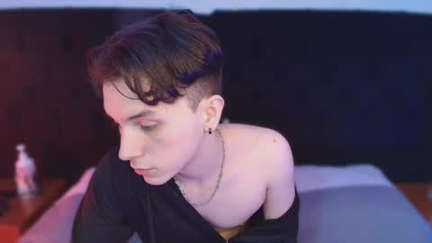 Holland online show from 03/26/26, 03:17