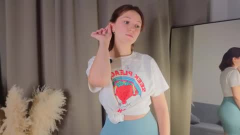 Molly online show from 11/20/25, 12:05