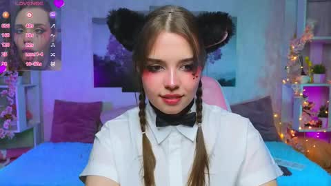 Snapshot of hollisbelch chatting on 03/05/25, 06:12 Lux online show from 03/05/25, 06:12