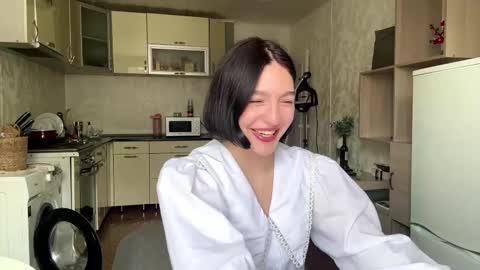 Snapshot of hollisguerrette chatting on 02/28/26, 05:19 Sofia online show from 02/28/26, 05:19