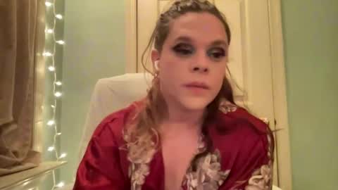 Snapshot of holly23hopefull chatting on 12/15/24, 11:53 Hollys Drive threw Side Of CB. online show from 12/15/24, 11:53