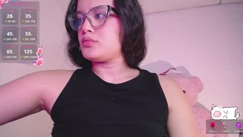 Snapshot of holly_16 chatting on 12/03/24, 12:46 holly_16 online show from 12/03/24, 12:46