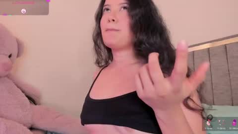 holly_16 online show from 07/01/26, 12:56