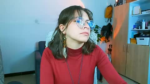 Snapshot of holly_and_honey_69 chatting on 04/23/26, 10:56 Holly and Honey online show from 04/23/26, 10:56