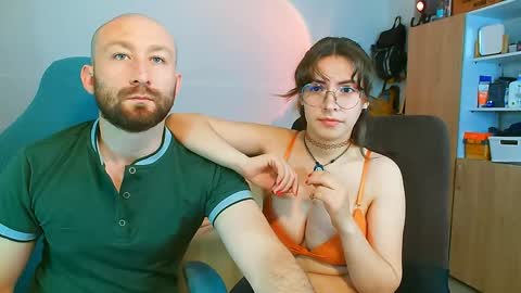 Snapshot of holly_and_honey_69 chatting on 05/22/26, 11:10 Holly and Honey online show from 05/22/26, 11:10