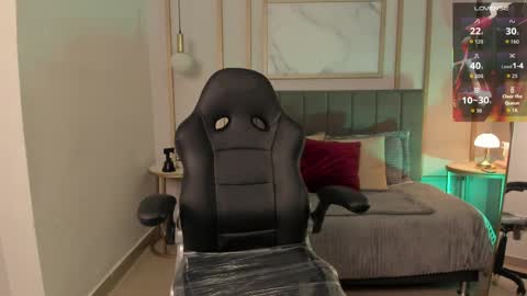 Holly Madisson online show from 04/01/26, 12:50