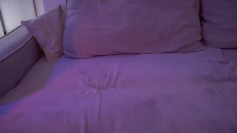 Molly online show from 10/24/25, 03:47