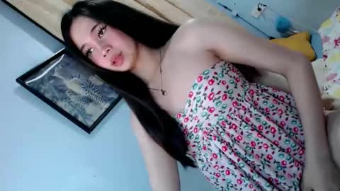 Snapshot of holly_sasa chatting on 12/03/25, 05:26 Sasa online show from 12/03/25, 05:26