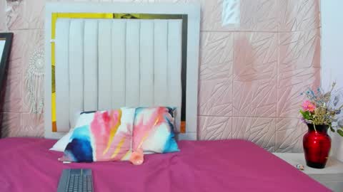 holly online show from 11/26/25, 07:26