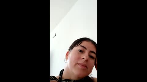holly    online show from 05/31/26, 06:42