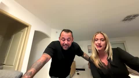 Snapshot of hollyandelon chatting on 02/03/26, 10:15 hollyandelon online show from 02/03/26, 10:15