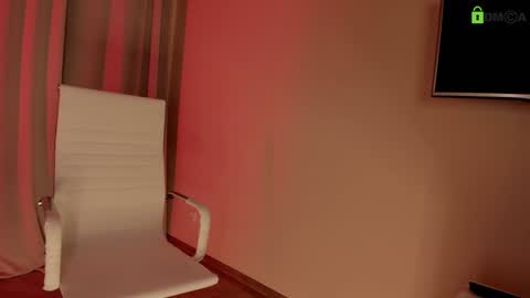 hollyextra online show from 12/29/24, 07:00