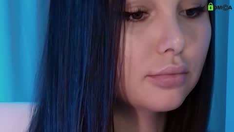 hollyextra online show from 02/13/25, 10:00