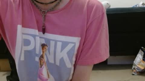 Holly Hawkes online show from 01/16/25, 10:12