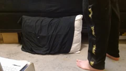 Holly Hawkes online show from 01/17/25, 04:17