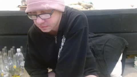 Holly Hawkes online show from 02/09/25, 11:15