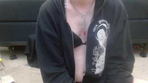 Holly Hawkes online show from 03/11/25, 10:31