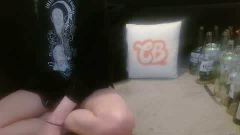 Holly Hawkes online show from 03/31/26, 09:26