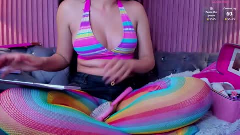 Snapshot of hollyhill_ chatting on 10/07/25, 11:51 Holly online show from 10/07/25, 11:51