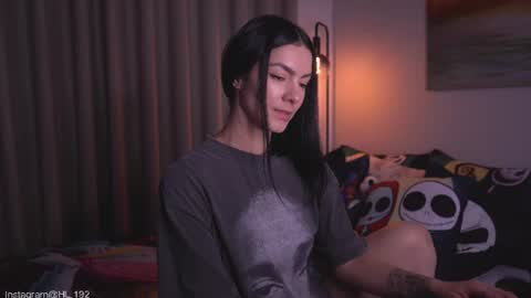 Snapshot of hollylinder_ chatting on 06/11/26, 02:53 Holly Linder online show from 06/11/26, 02:53