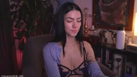 Snapshot of hollylinder_ chatting on 06/14/26, 02:24 Holly Linder online show from 06/14/26, 02:24