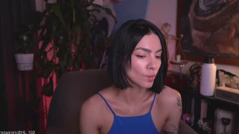 Snapshot of hollylinder_ chatting on 07/12/26, 02:35 Holly Linder online show from 07/12/26, 02:35