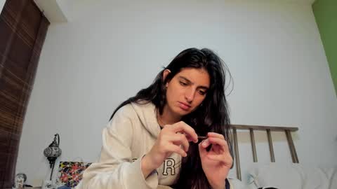 hollyshit_ online show from 12/18/24, 02:53