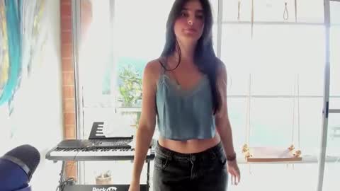 hollyshit_ online show from 01/19/25, 09:55