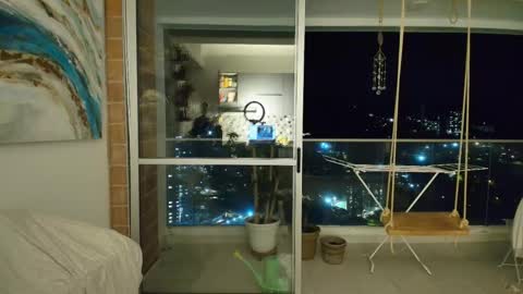 hollyshit_ online show from 09/09/25, 11:59