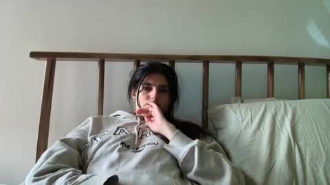 hollyshit_ online show from 10/11/25, 07:34