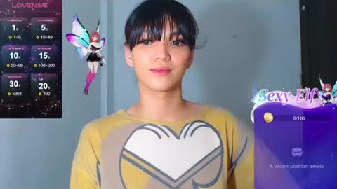 Snapshot of hollywoodbitch chatting on 07/07/26, 12:09 Isabella Marie online show from 07/07/26, 12:09