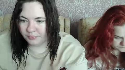 HollyXEva online show from 04/04/26, 06:44